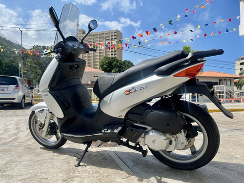 Imagen 3 de 5 de Benelli 250