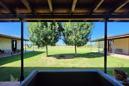 Casa En Venta Y/o Alquiler En El Malacate Vista Abierta A Cancha De Polo 4 Dorm Pileta