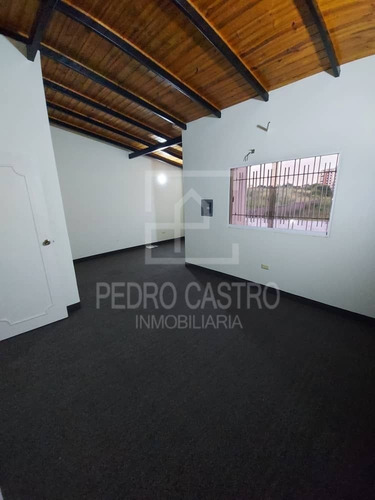 Imagen 13 de 24 de Tu Inmobiliaria Vende Town House Urbanización Villa Athenas, Sector Las Peonias Av. Atlántico Puerto Ordaz #asesoriagratuita #asesoriainmobiliaria #vendedor #pedrocastro