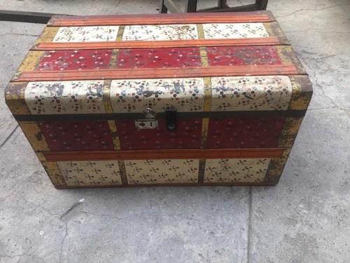 Imagen 2 de 8 de Baúl Antiguo En Buen Estado A 550 Soles