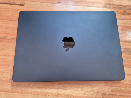 Macbook Air M2 13.6 Color Midnight 8gb De Ram - 256gb Ssd Azul (Usado)