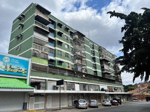 Apartamento En Venta En La Victoria, Aragua, Piso Bajo. Ljsa 25-16384