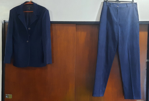 Traje De Mujer( Blazer Y Pantalón) Elegante,azul,talle 46 (Usado)