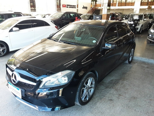 Imagen 1 de 21 de Mercedes-benz Clase A 2017 1.6 A200 Urban 156cv