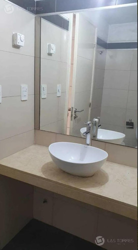 Apartamento - Pocitos Nuevo - Patio Con Parrillero, G.c 3.000