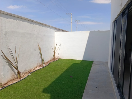 Casa Residencial En Venta Los Olivos 2, Gómez Palacio,dgo.