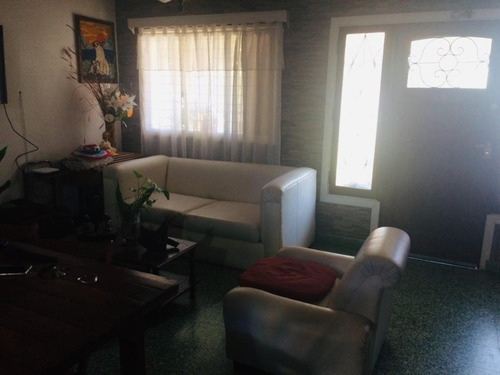 Imagen 4 de 11 de Casa De 3 Ambientes En Venta - Moron Sur
