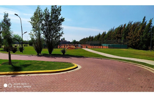 Funes - Venta De Lote En Barrio San Sebastian - De Esquina