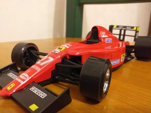 Ferrari 641 2 - Formula 1 - Escala 1/24 - Marca Bburago 