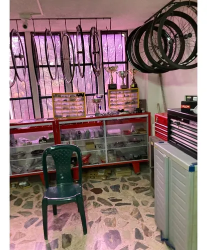 Venta Local De 180mtrs2 En Pampa Linda Sur De Cali, 13006-1