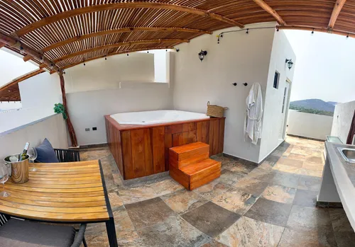 Casa En Fraccionamiento Con Alberca Y Seguridad