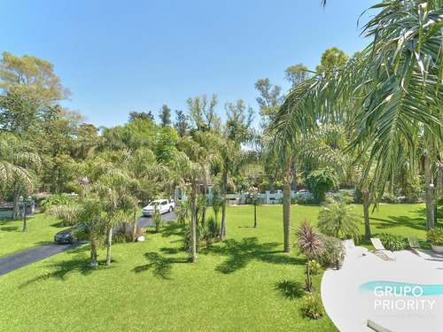 Mansion En Venta En Parque Leloir Con 4 Dormitorios En Suite Y 7000 M2