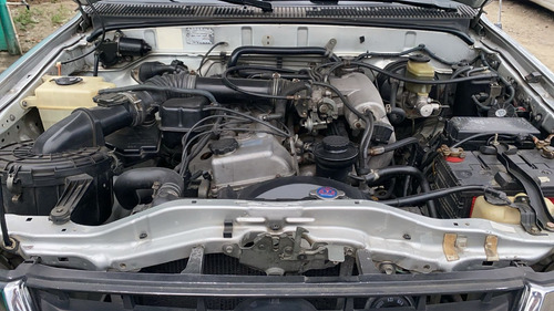 Toyota Hilux 2.4l 4x2