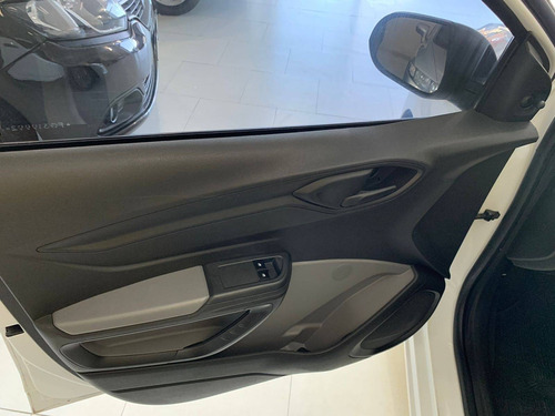 Imagem 10 de 15 de Chevrolet Onix 1.0 Mpfi Ls 8v Flex 4p Manual