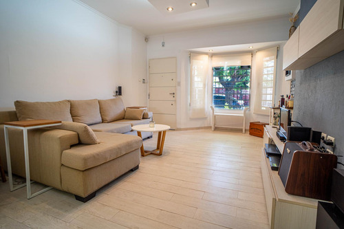 Casa En Excelente Ubicación En Banfield Este