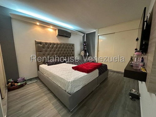 Apartamento Duplex Piso Bajo Con En Venta Montalban I Res. Pozo De Agua Fanny Calderon Rentahouse