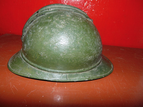 Imagen 5 de 10 de Antiguo Casco Militar
