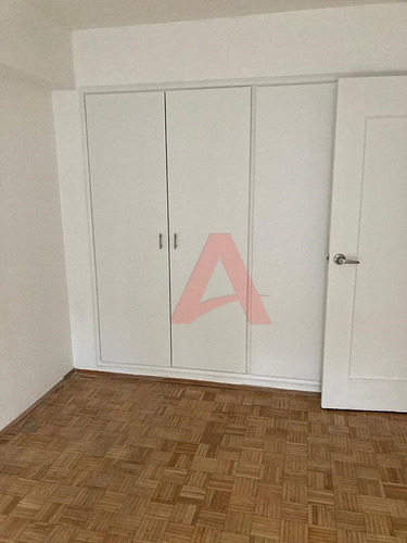 Imagen 9 de 18 de Pocitos Venta Apartamento - 3 Dormitorios Y Servicio - Garaje