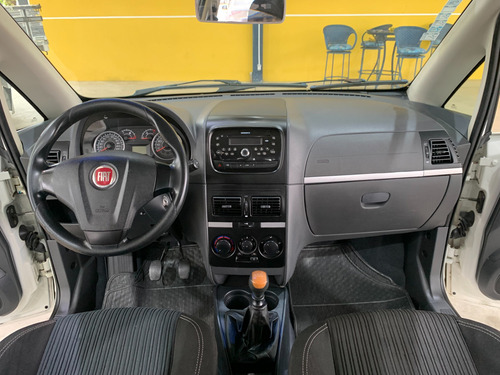 Fiat Idea 1.6 MPI ESSENCE 16V FLEX 4P MANUAL