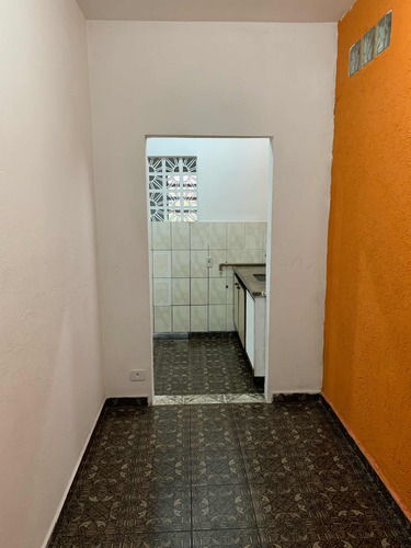 Casa De 3 Cômodos + Lavanderia Compartilhada