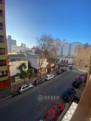 Imagen 4 de 22 de En Venta Departamento 2 Ambientes Con Balcon, La Perla - Mar Del Plata