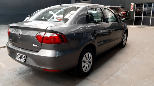 Volkswagen Voyage 1.6 Comfortline 101cv 2014