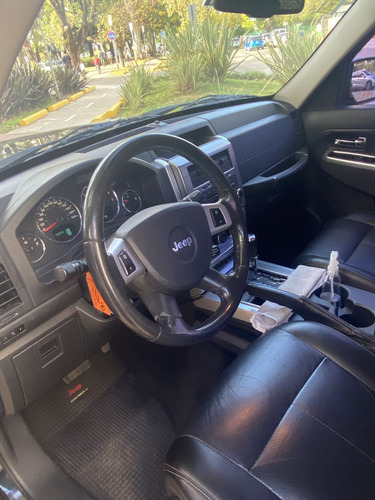 Jeep Cherokee Limited 3.7 V6 At