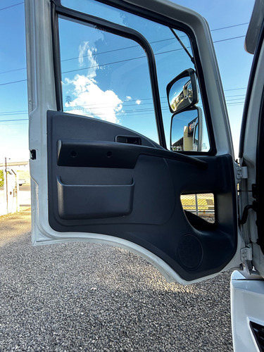 Ford Cargo 1719 Ano 2018 4x2 Chassi Toco Baixo Km Unico Dono