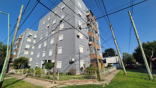 Alquiler Amplio Dpto 2 Dorm. Con Cochera, Calle 525 Bis Y 12