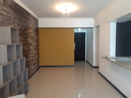 Imagen 8 de 22 de Apartamento En Res. Chelsea Court. En El Parral, Carlos Tona, 04129305244, Código: Foa-2208