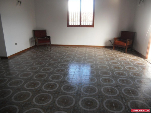 Imagen 9 de 12 de Casas En Venta Urb Los Naranjos