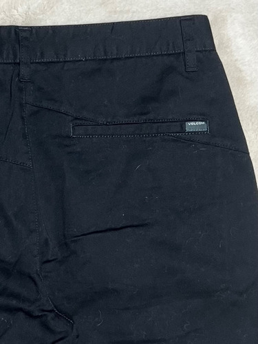 Short Bermuda Para Hombre Talla 31 Volcom Negro (Usado)