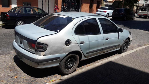 Imagen 9 de 9 de Renault Megane 1.616 Válvulas