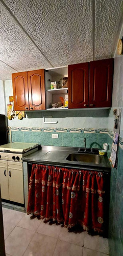 Imagen 7 de 10 de Apartamento De Tres Habitaciones, Un Baño. Super Comodo