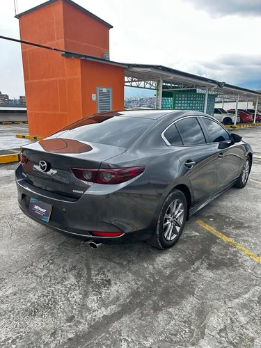 Mazda 3 2.0 Touring