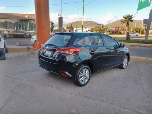 Imagen 5 de 14 de Toyota Yaris 2018 1.5 5p S At Cvt