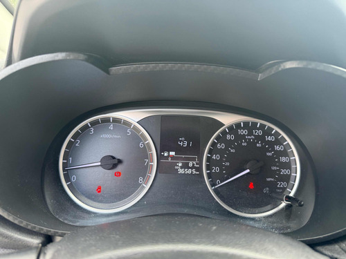 Nissan Versa 1.6 Sense Mt