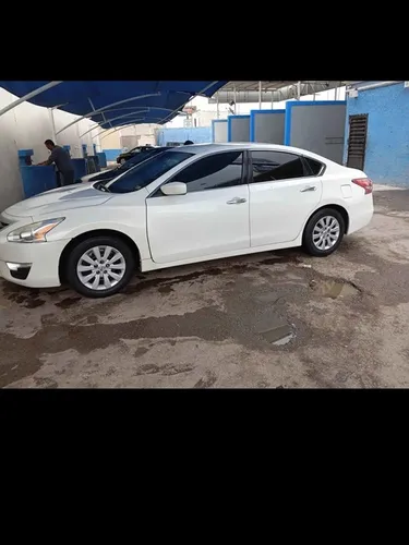 Nissan Altima 2.5 Advance Mt