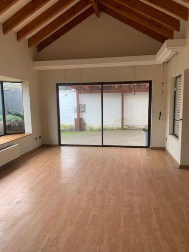 Imagen 5 de 13 de Gran Casa Con Piscina En Reñaca, Hasta 100% Financiamiento