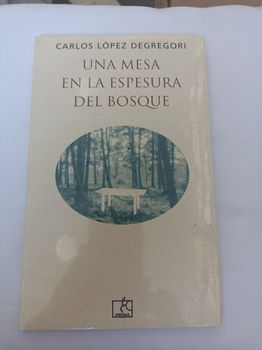 Una Mesa En La Espesura Del Bosque