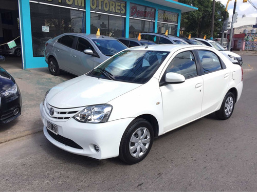Toyota Etios 2015 1.5 Xs 4 P Con 18.600km