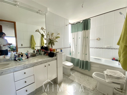 Departamento En Venta De 4 Dorm. En Vitacura