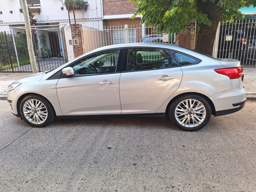 Ford Focus III 2.0 Sedan Se Plus Mt