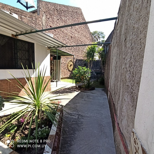 Imagen 9 de 14 de Venta Casa, Bella Italia, 1 Dormitorio, Garaje Y Jardín.