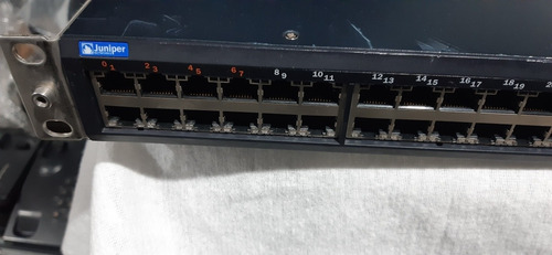 Switch Juniper Ex4200-48t 48 Puertos 10/100/1000 8 Con Poe (Usado)