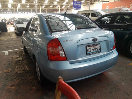 Imagen 4 de 9 de Dodge Attitude 1.6 Gl Aut Ac 2009