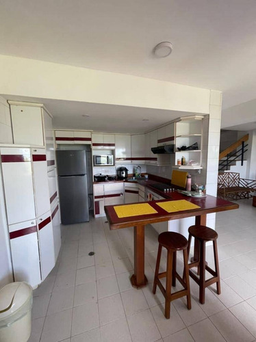 Imagen 4 de 25 de Liliana Martinez Remax Apartamento Residencias Nautilus Palace, Tucacas Cd 10458
