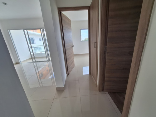 Residencial Cerrado De Aptos Listos Para Entrega En San Isidro De 2 Y 3 Hab Desde Rd$4.700
