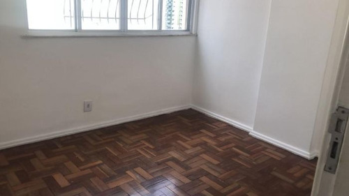 Imagem 2 de 24 de Apartamento À Venda Na Rua Gavião Peixoto, Icaraí, Niterói - Rj - Liv-22232