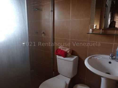 Imagen 8 de 14 de Eloisa Mejia Rentahouse Vende Townhouse En Manantial Naguanagua 22-1267